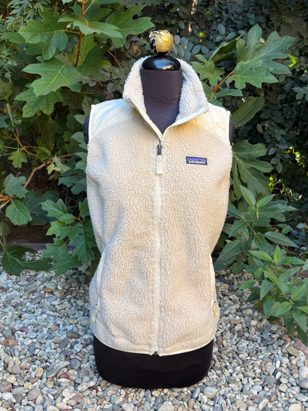 Patagonia women's "Retro-X " mixed media sherpa fleece vest - Size M